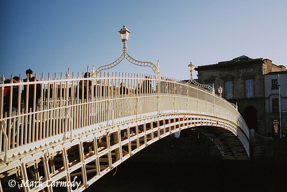 Halfpenny Bridge, Dublin
